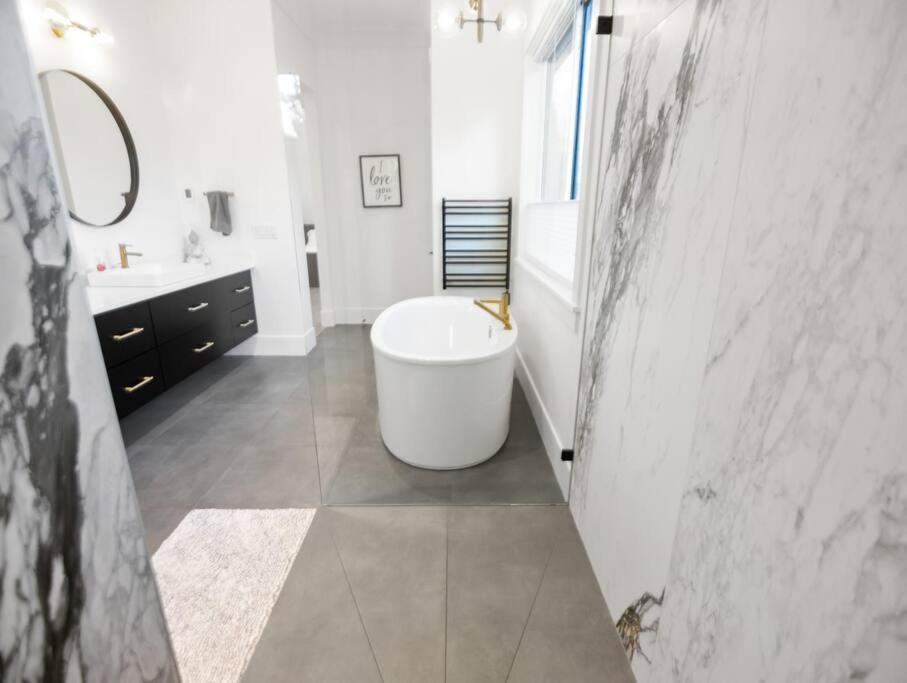 The Fernridge Estate: 5Bd Family Retreat! Villa Langley Dış mekan fotoğraf