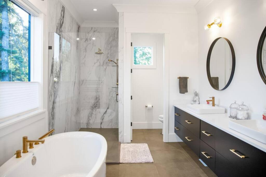 The Fernridge Estate: 5Bd Family Retreat! Villa Langley Dış mekan fotoğraf